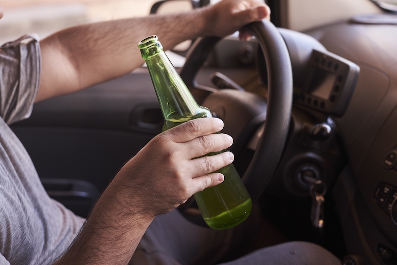 Zatrzymanie prawa jazdy za prowadzenie po alkoholu
