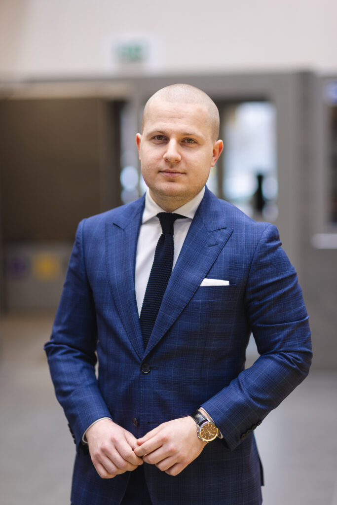 Adw. Michał Kutrowski