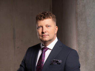 Adw. Paweł Przełomski