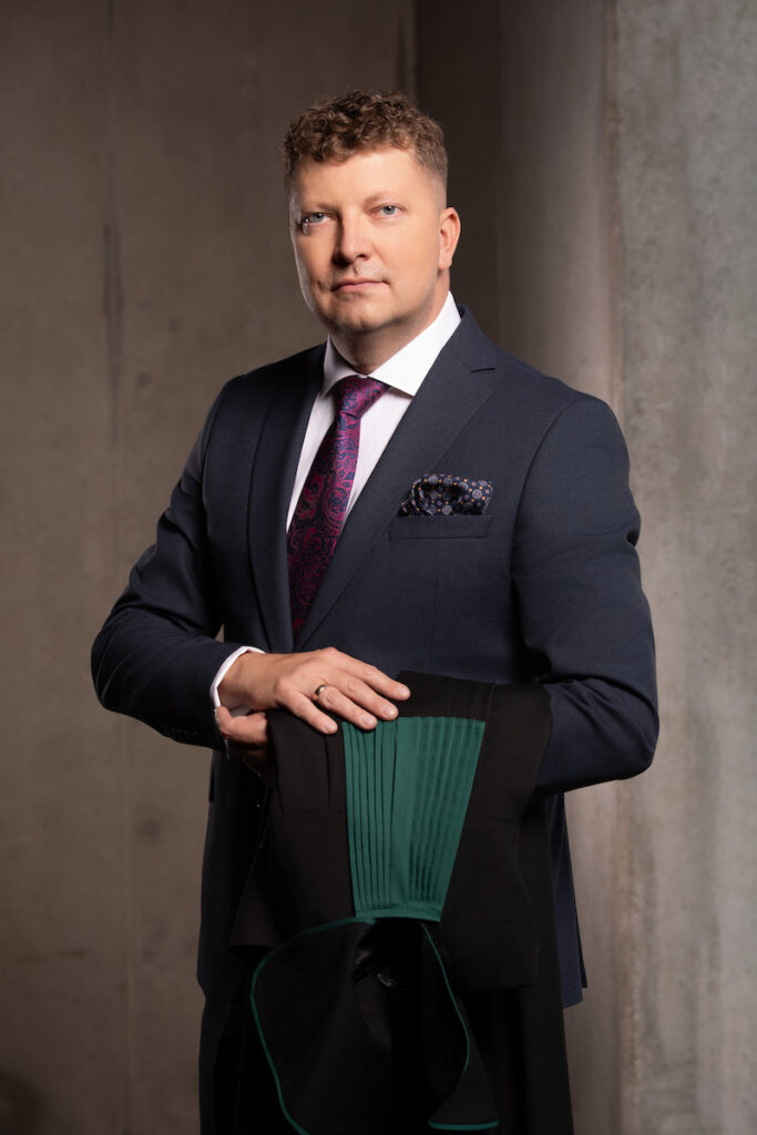 Adw. Paweł Przełomski