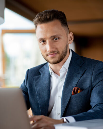 Adw. Tomasz Smoliński