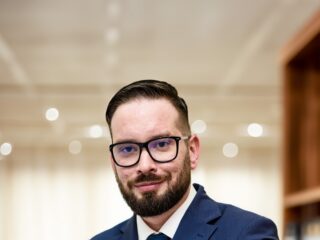 Adw. Adam Pasik