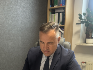 Adw. Paweł Buryś